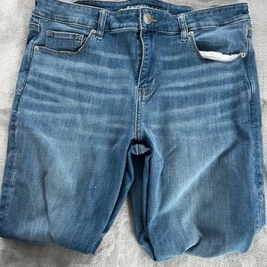 Women’s Regular Leg Skinny Jeans | American Eagle Outfitters